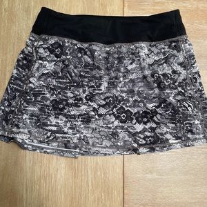 Lululemon Pace Rival II Skirt Gray 6 Tall 15”
